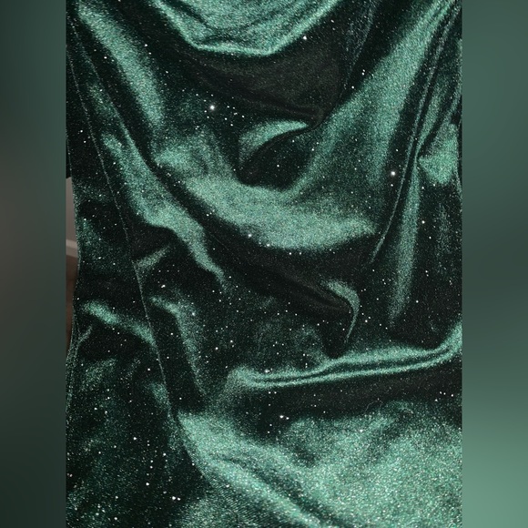 Green Velvet wrap dress with Sparkle Medium - Picture 5 of 5